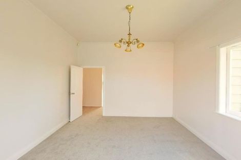 Photo of property in 1 Gilliam Street, New Lynn, Auckland, 0600