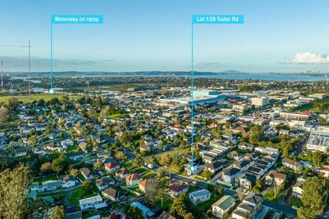 Photo of property in 1/29 Tudor Road, Henderson, Auckland, 0610