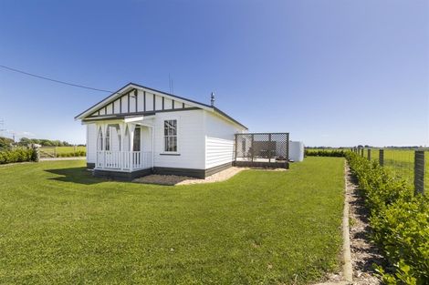 Photo of property in 628 Parewanui Road, Bulls, 4894