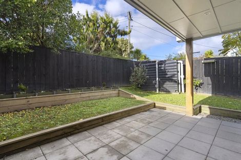 Photo of property in 4e Wattle Road, Sunnyvale, Auckland, 0612