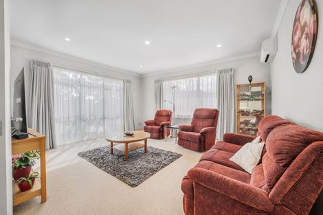 Photo of property in 16 Leafield Crescent, Henderson, Auckland, 0612