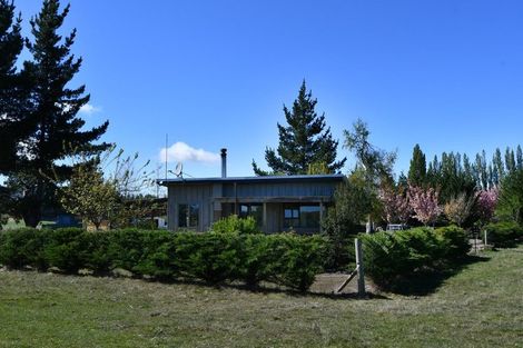 Photo of property in 35 Mclew Road, Inch Valley, Palmerston, 9483