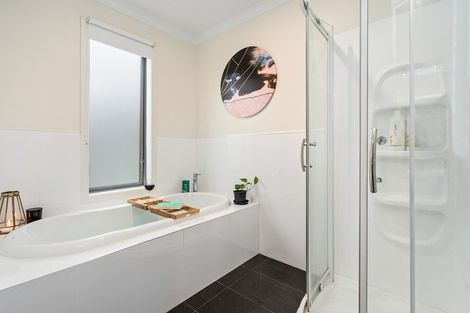 Photo of property in 111a Carlyle Street, Leamington, Cambridge, 3432