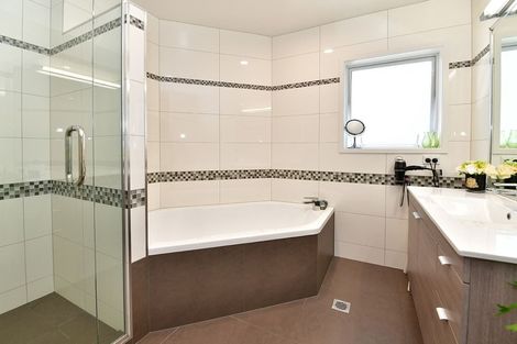 Photo of property in 20 Whale Cove, Stanmore Bay, Whangaparaoa, 0932