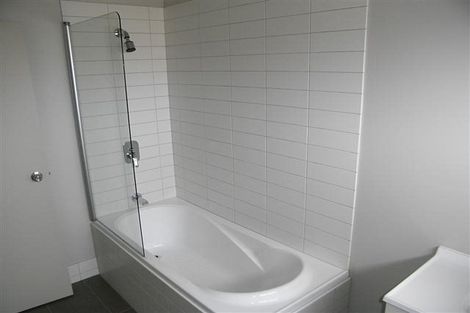 Photo of property in 28 Kellett Road, Ranui, Auckland, 0612