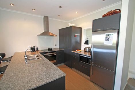 Photo of property in The Strand, 3/16 Ronald Street, Strandon, New Plymouth, 4312