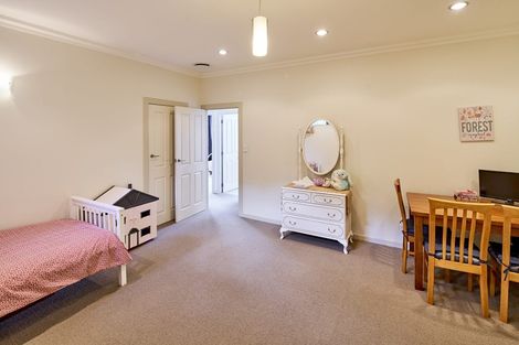 Photo of property in 15 Swain Grove, Riverstone Terraces, Upper Hutt, 5018