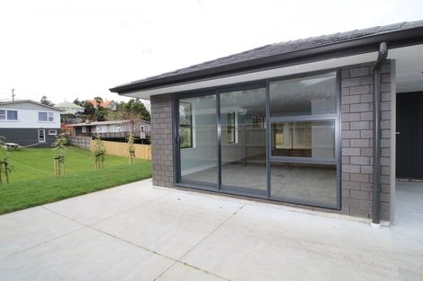 Photo of property in 5 Mackillop Way, Brooklands, New Plymouth, 4310