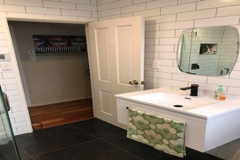 Photo of property in 13 Vaucluse Avenue, Paraparaumu Beach, Paraparaumu, 5032