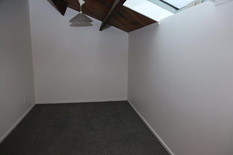 Photo of property in Metro Apartments, 13/220 Thorndon Quay, Pipitea, Wellington, 6011