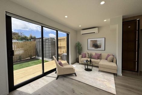 Photo of property in 1/36 Fairdale Place, Birkdale, Auckland, 0626