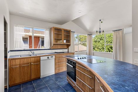 Photo of property in 23 Glamorgan Drive, Torbay, Auckland, 0630