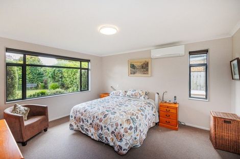Photo of property in 78 Geneva Terrace, Kelvin Grove, Palmerston North, 4414