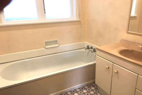 Photo of property in 127 Major Drive, Kelson, Lower Hutt, 5010