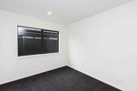 Photo of property in 7 Thornbury Lane, Timberlea, Upper Hutt, 5018