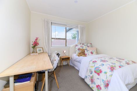Photo of property in 59 Sunset Road, Totara Vale, Auckland, 0632