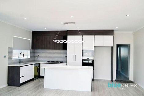 Photo of property in 2 Castlepoint Avenue, Takanini, 2110