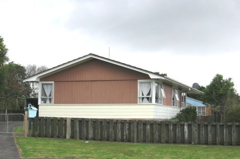 Photo of property in 17 Vanden Place, Henderson, Auckland, 0610
