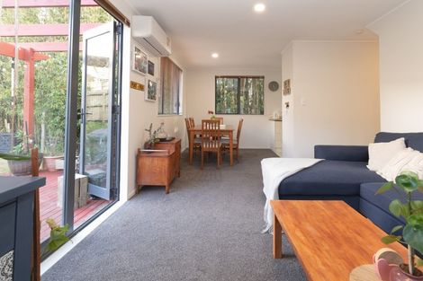 Photo of property in 26 Benchmark Drive, Massey, Auckland, 0614