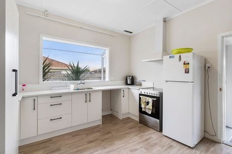 Photo of property in 108 Manuroa Road, Takanini, 2112