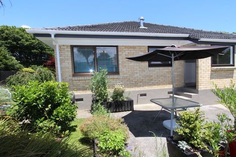 Photo of property in 20 Willis Road, Papakura, 2110