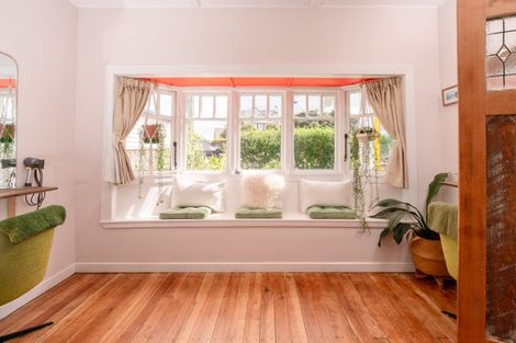 Photo of property in 40 Apu Crescent, Lyall Bay, Wellington, 6022