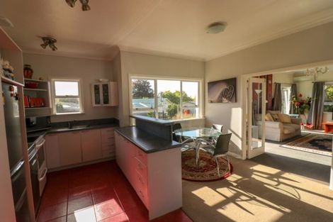 Photo of property in 32 Queen Street, Dannevirke, 4930