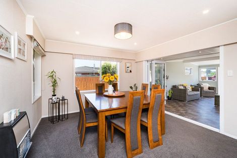 Photo of property in 3 Gainsborough Grove, Highbury, Palmerston North, 4412