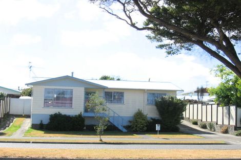 Photo of property in 8 Turon Crescent, Totara Park, Upper Hutt, 5018