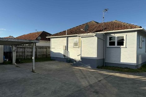 Photo of property in 206 Coronation Avenue, Welbourn, New Plymouth, 4310