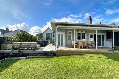 Photo of property in 18 Wairakei Street, Greenlane, Auckland, 1051