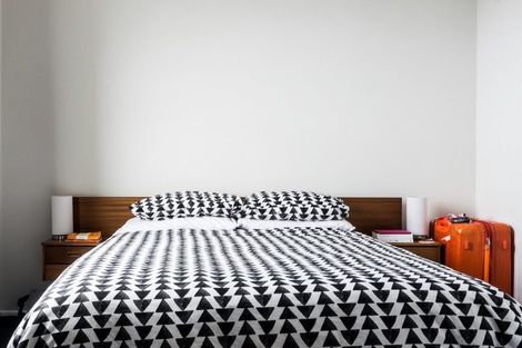 Photo of property in 72 Todman Street, Brooklyn, Wellington, 6021