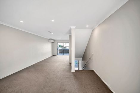Photo of property in 9/46 Carlos Drive, Flat Bush, Auckland, 2016