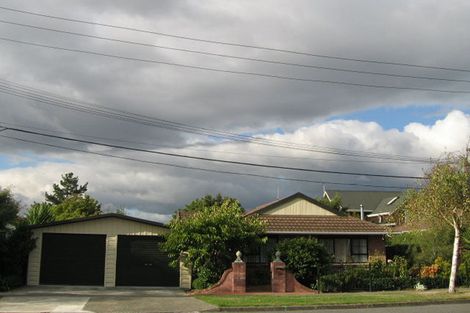 Photo of property in 2b Terminus Street, Silverstream, Upper Hutt, 5019