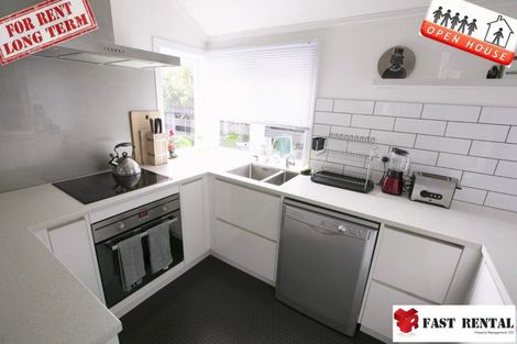 Photo of property in 1/39 Rangitoto Terrace, Milford, Auckland, 0620
