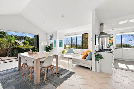 Photo of property in 32a Castor Bay Road, Castor Bay, Auckland, 0620