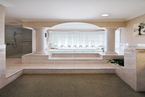 Photo of property in 20 Manor Park, Sunnyhills, Auckland, 2010