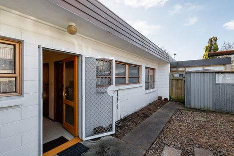 Photo of property in 2/875 Heaphy Terrace, Claudelands, Hamilton, 3214