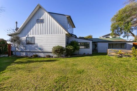 Photo of property in 11 Ward Place, Richmond Heights, Taupo, 3330