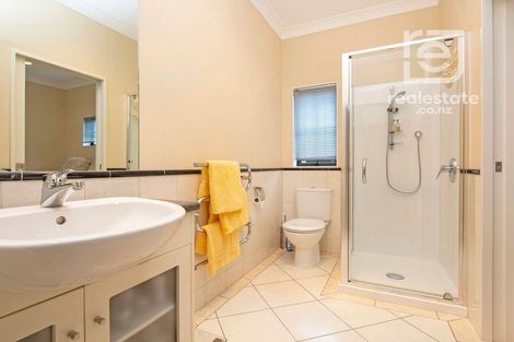 Photo of property in 137a Bucklands Beach Road, Bucklands Beach, Auckland, 2012