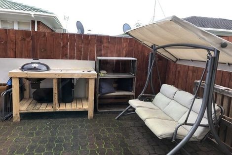 Photo of property in 3/5 Glen Road, Browns Bay, Auckland, 0630