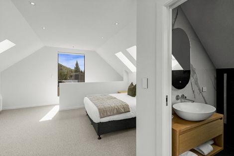 Photo of property in 18 Station Bay Rise, Lake Tekapo, 7999