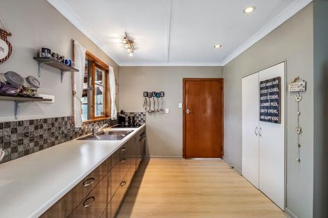 Photo of property in 72 Manuka Street, Castlecliff, Whanganui, 4501