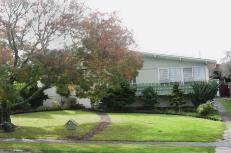 Photo of property in 18 Marvon Downs Avenue, Pakuranga Heights, Auckland, 2010
