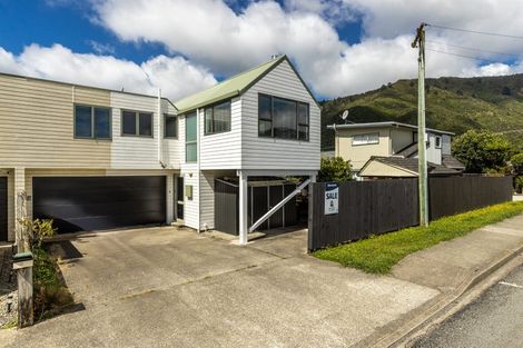 Photo of property in 2 Marina Drive, Waikawa, Picton, 7220