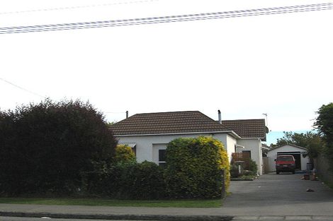 Photo of property in 18 Middlepark Road, Sockburn, Christchurch, 8042