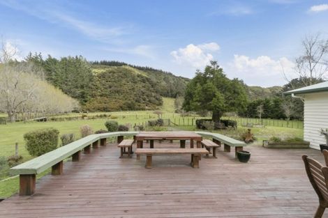Photo of property in 393 Moores Valley Road, Wainuiomata, 5373
