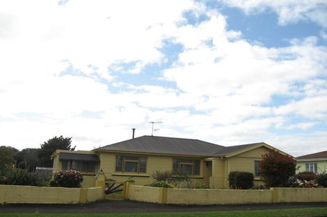Photo of property in 64a Broadway, Waitara, 4320