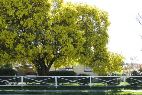 Photo of property in 6 Wallace Road, Waipukurau, 4200