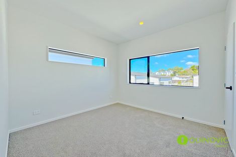 Photo of property in 7c Buisson Glade, West Harbour, Auckland, 0618